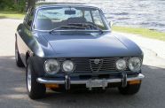 1974 Alfa Romeo GTV 2000 View 1