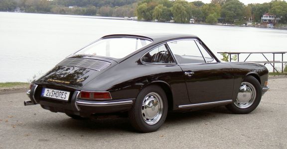 1966 Porsche 911 2.0 Coupe perspective