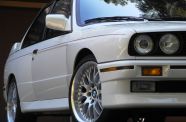 1989 BMW E30 M3 View 3
