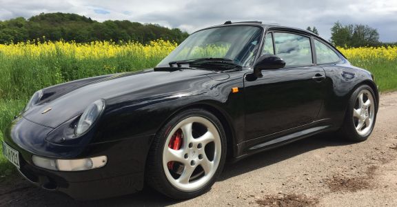 1996 Porsche 993 Carrera 4S Coupe perspective