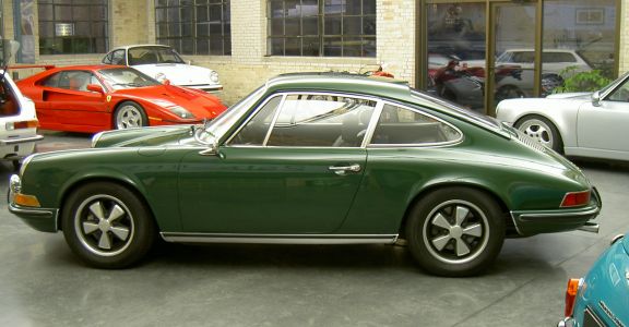1970 Porsche 911S Coupe perspective